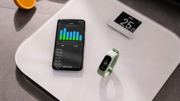 Garmin ra mắt vòng đeo tay thông minh vívosmart 5 và cân thông minh Index S2 tại VN, giá từ 3.69 triệu đồng
