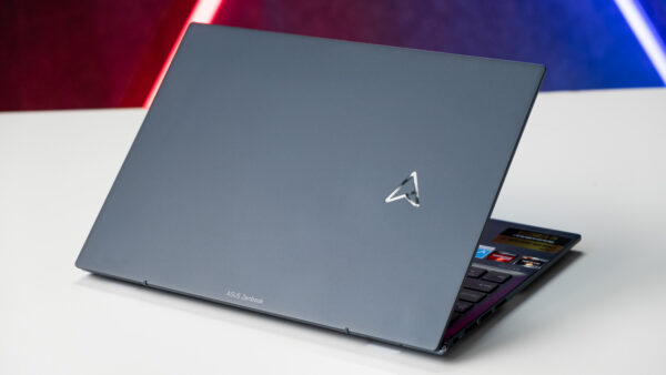 Đánh giá ASUS Zenbook S 13 OLED: Gọn nhẹ, nhiều phụ kiện, màn hình “phê”, thiết kế sang – xịn – mịn