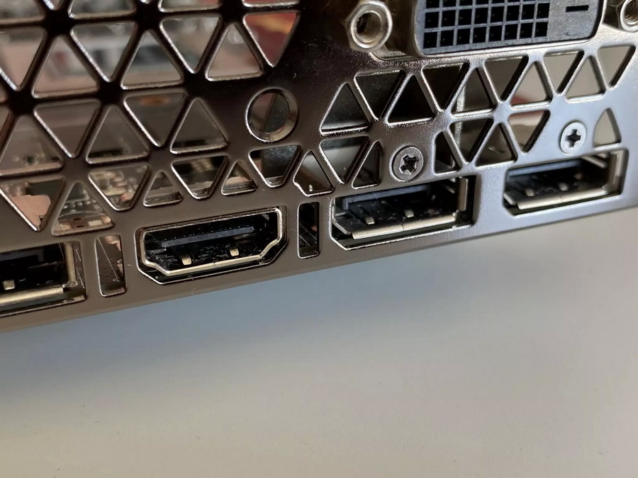 Khám phá ngay cổng xuất hình siêu đỉnh dành cho game thủ trên màn hình xịn!