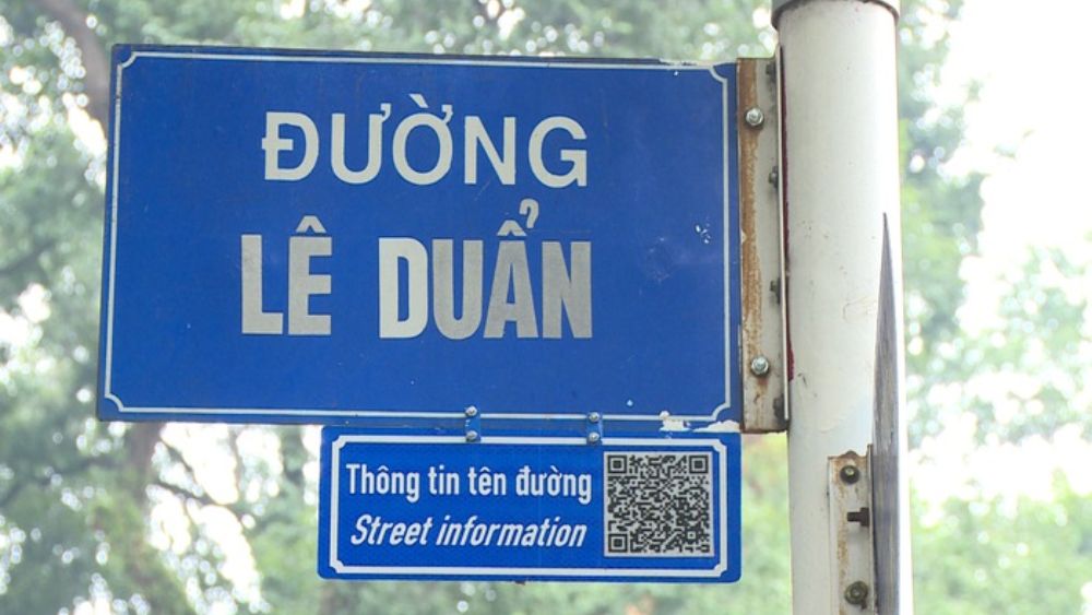 QR code dưới bảng đường TP.HCM có ý nghĩa gì? Hướng dẫn quét mã QR code ...