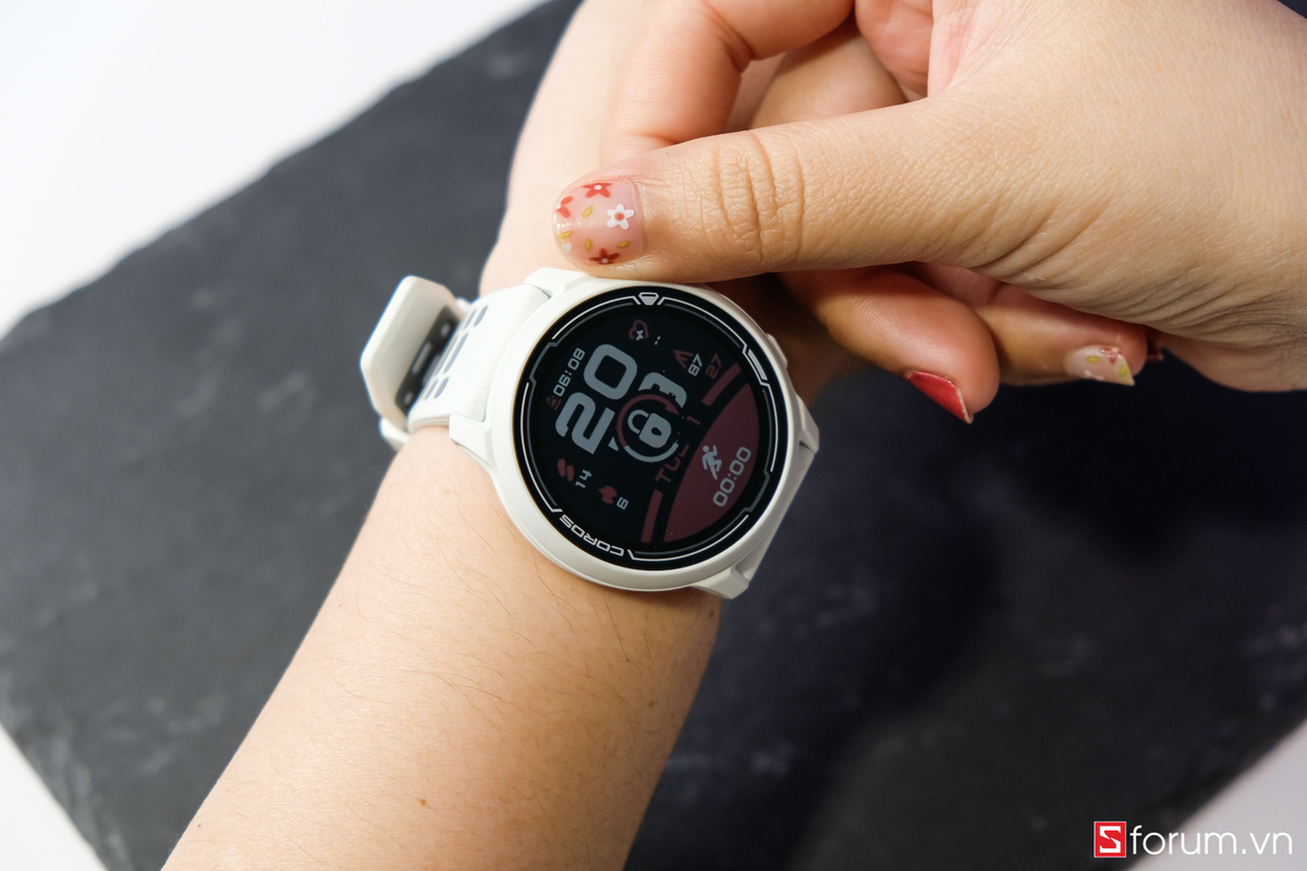 Đối chiếu Coros Pace 2 vs Garmin 245: Thương hiệu nào xuất sắc hơn?