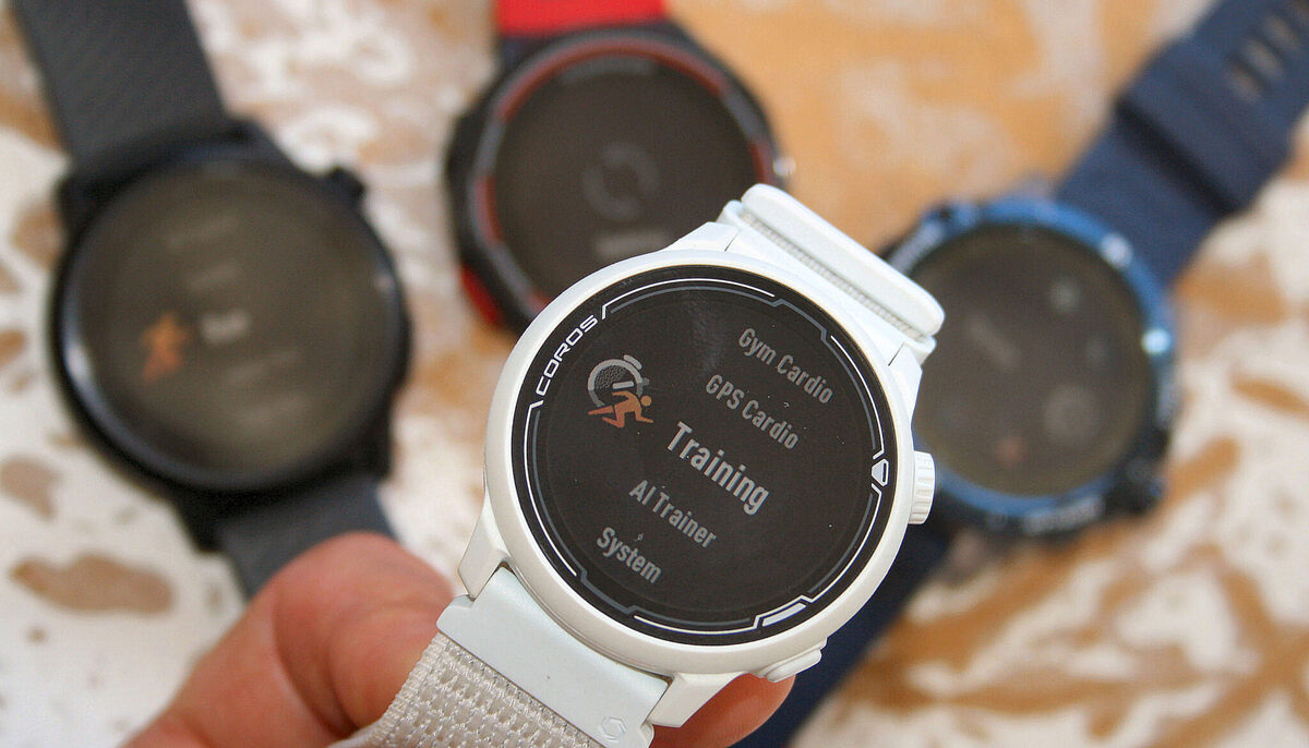 Đối chiếu Coros Pace 2 vs Garmin 245: Thương hiệu nào xuất sắc hơn?