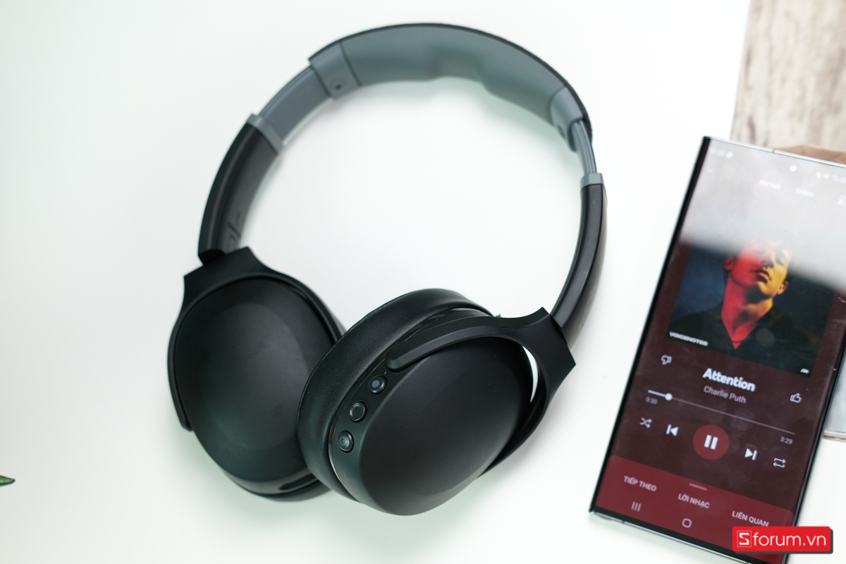 Trên tay Skullcandy Crusher Evo Chiếc tai nghe với tính năng độc đáo, như nghe nhạc ngay tại