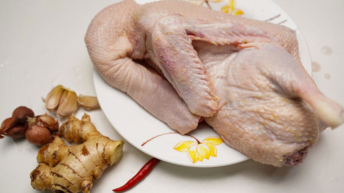 Cách làm vịt quay ngon mê ly chỉ với nồi chiên không dầu