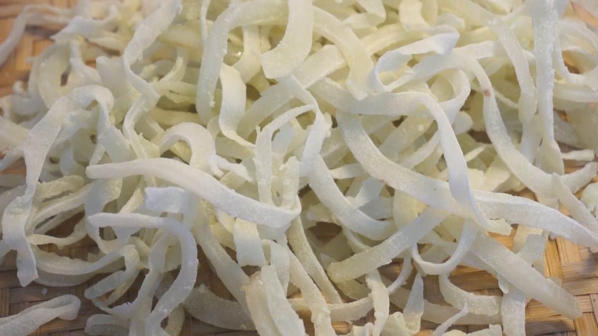 Cách làm mứt dừa thơm ngon bằng nồi chiên không dầu sấy khô