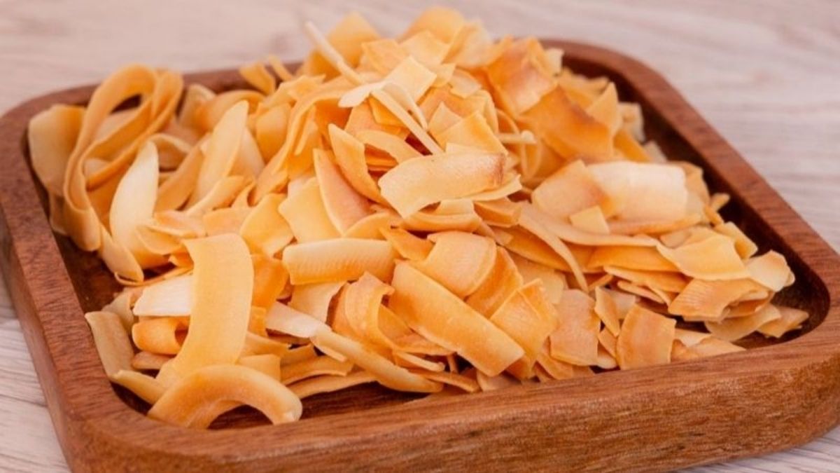Cách làm mứt dừa thơm ngon bằng nồi chiên không dầu sấy khô