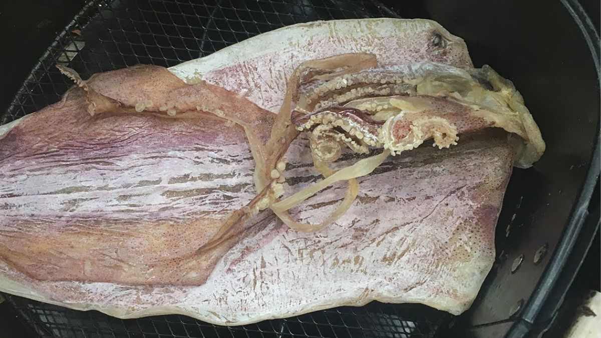 Cách nướng mực khô hấp dẫn với nồi chiên không dầu