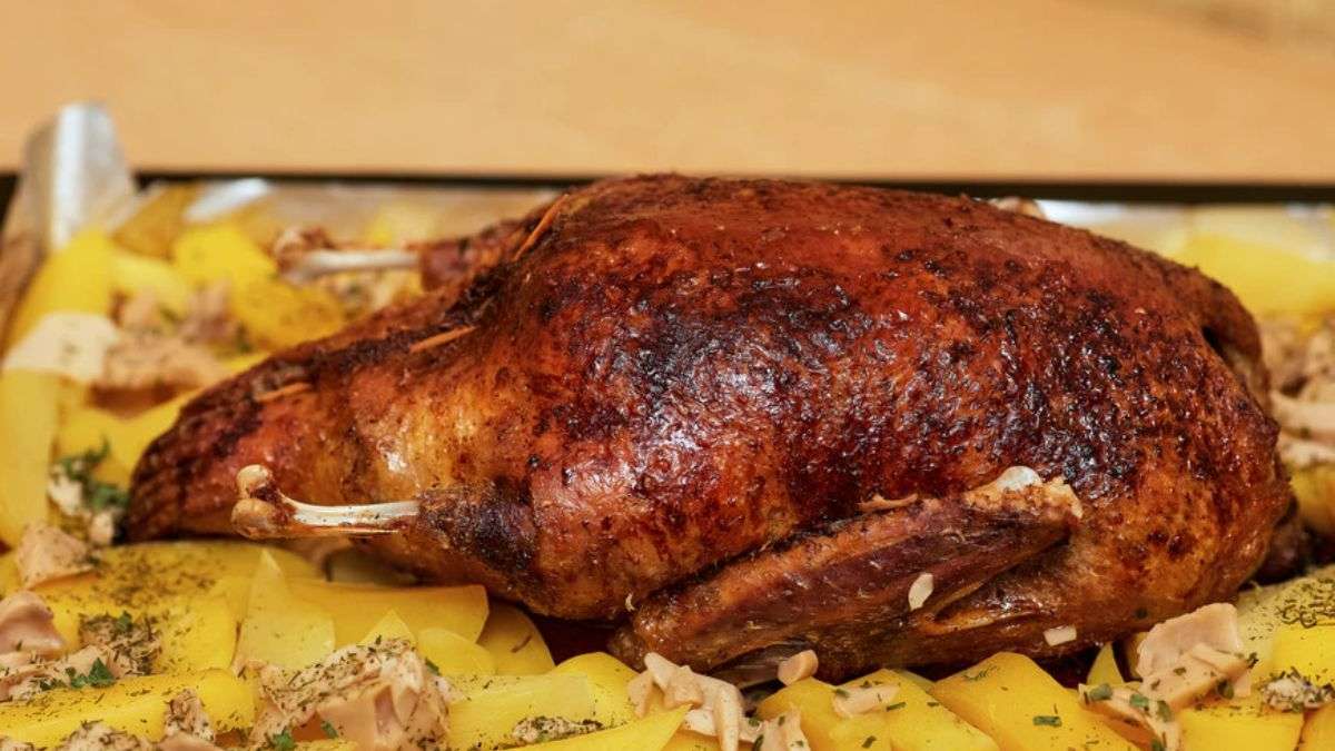 Nướng vịt hấp dẫn bằng nồi chiên không dầu - Bí quyết thực hiện cực đơn giản