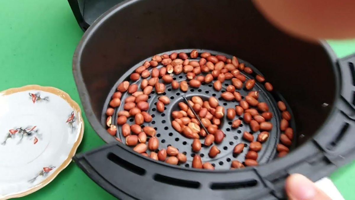 Cách rang lạc bằng nồi chiên không dầu - Mẹo giúp lạc giòn ngon và hấp dẫn hơn