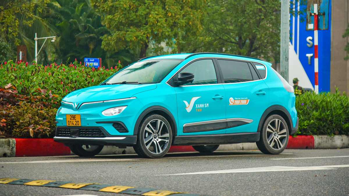 Tổng đài taxi VinFast - Dịch vụ đặt lịch và hỗ trợ khách hàng 24/7 siêu tiện lợi và chất lượng