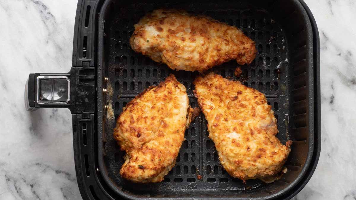 Khám phá cách làm ức gà nướng nồi chiên không dầu siêu hấp dẫn và thơm ngon hơn bao giờ hết!