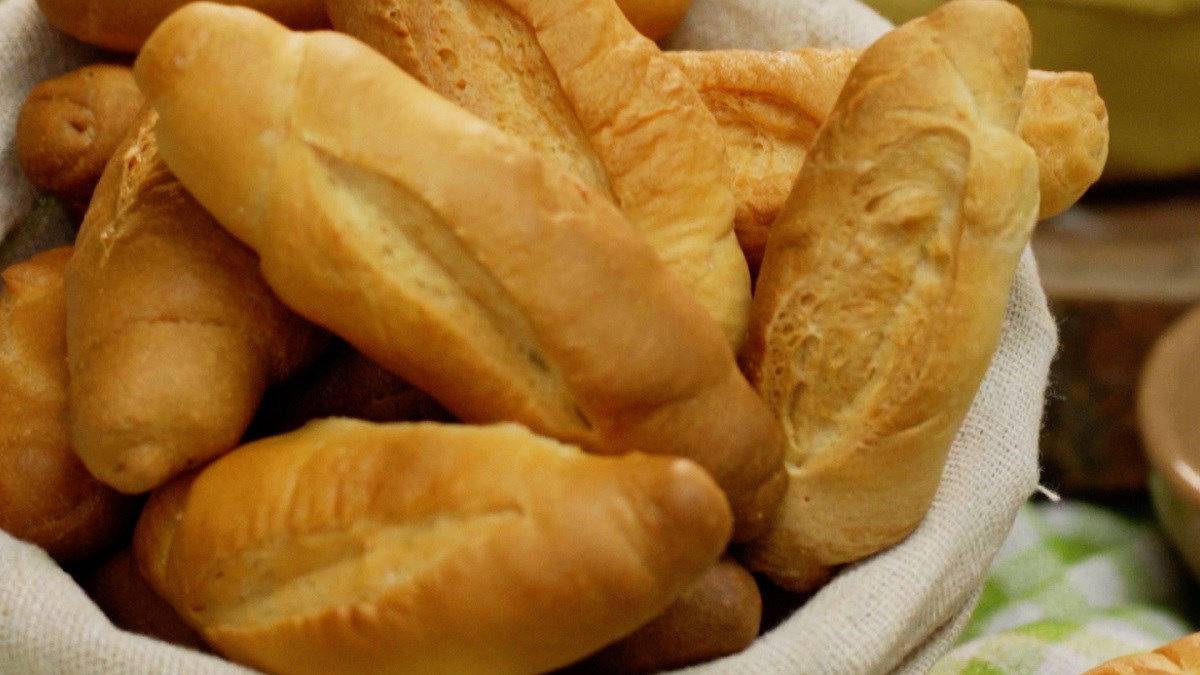 4 Mẹo làm bánh mì bằng nồi chiên không dầu để có vị giòn hấp dẫn