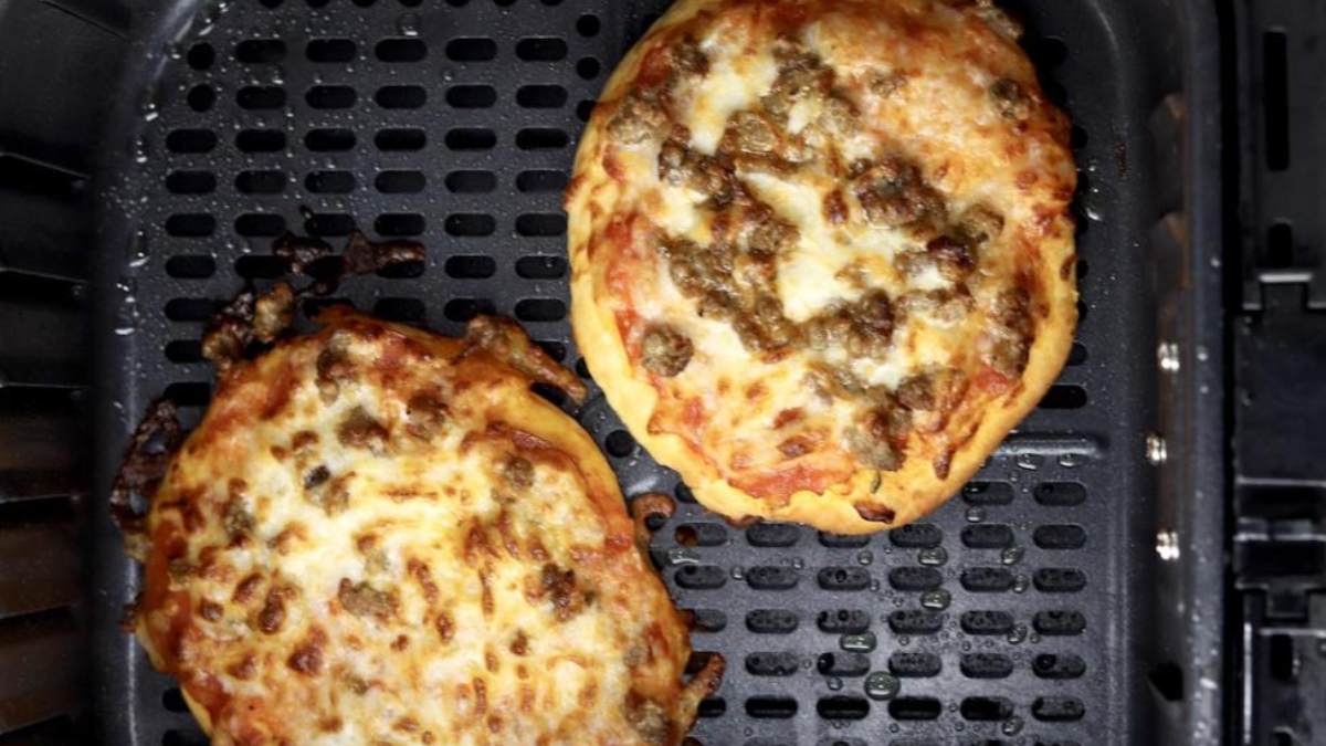 Kỹ thuật độc đáo: Làm pizza ngon tuyệt vời với nồi chiên không dầu chỉ trong 3 bước