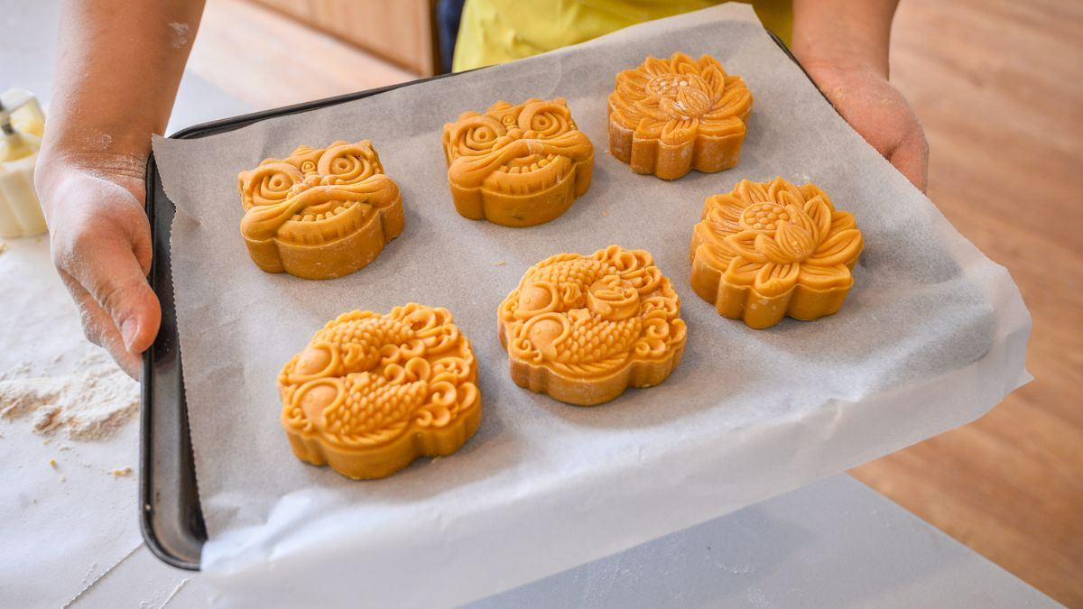 5 Cách làm bánh trung thu bằng nồi chiên không dầu siêu ngon và đơn giản