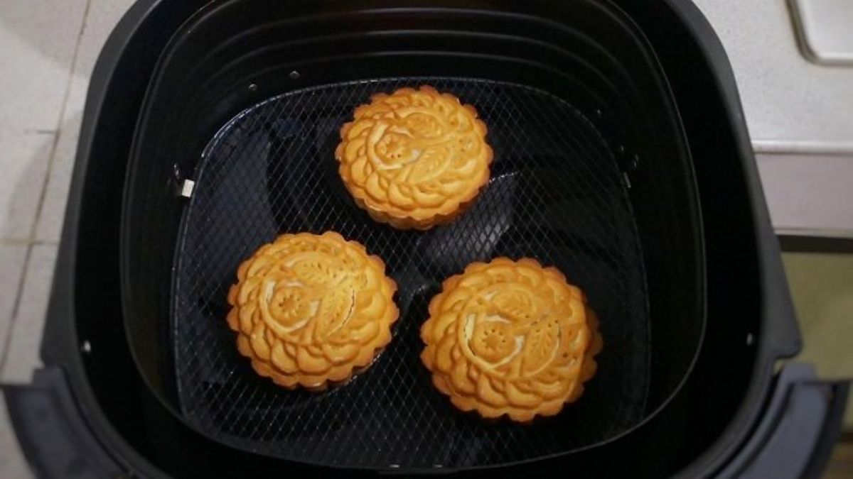 5 Cách làm bánh trung thu bằng nồi chiên không dầu siêu ngon và đơn giản