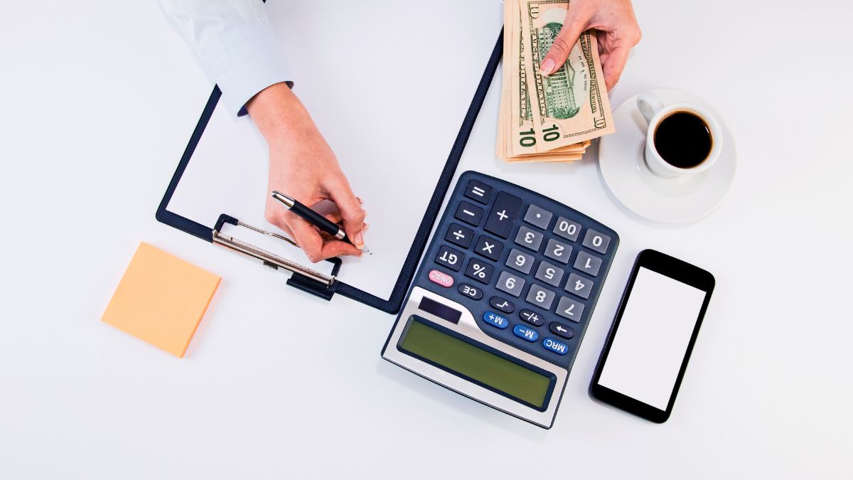 Nồi chiên không dầu hay lò vi sóng: Tìm thiết bị nấu ăn hoàn hảo cho gia đình bạn