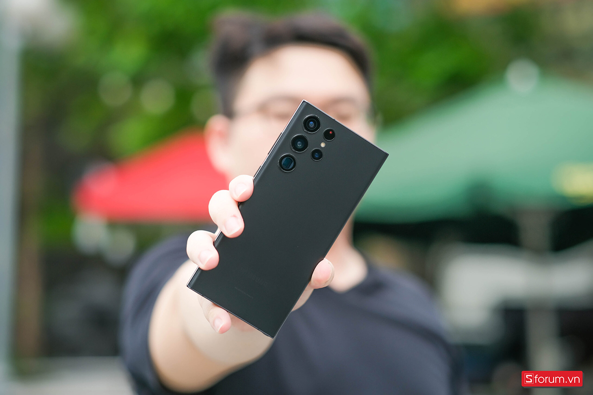 Đánh đổi vé gần sân khấu để sở hữu siêu phẩm smartphone này - No star where sẽ thu hút ngay ánh mắt của bạn!