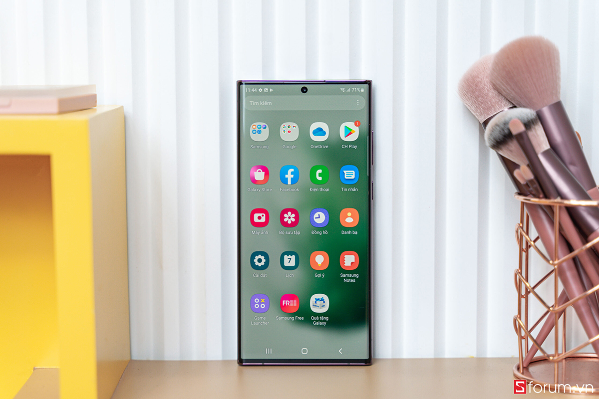 Đánh đổi vé gần sân khấu để sở hữu siêu phẩm smartphone này - No star where sẽ thu hút ngay ánh mắt của bạn!