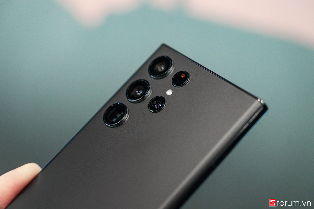 Đánh đổi vé gần sân khấu để sở hữu siêu phẩm smartphone này - No star where sẽ thu hút ngay ánh mắt của bạn!