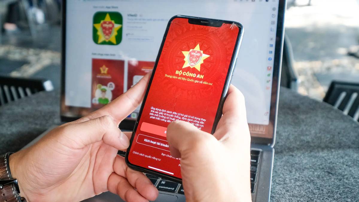 Tổng đài VNeID - Đường dây nóng hỗ trợ 24/7: Số điện thoại cần biết ngay ở người dân