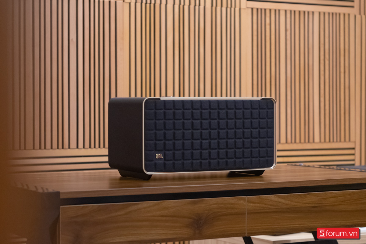 liệu với giá tầm 18 triệu đồng thì JBL Authentics 500 có thật sự 