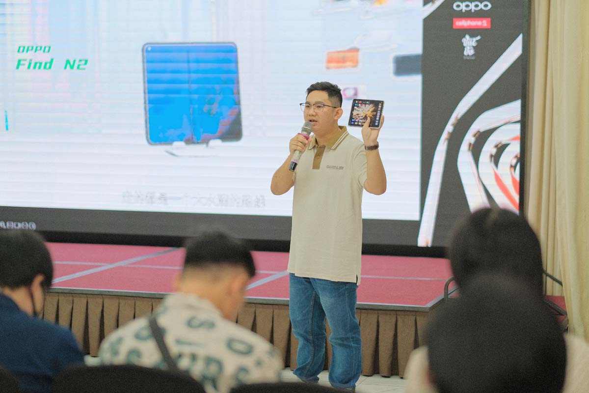 Khôi Ngọng tiếp tục chia sẻ về OPPO Find N3