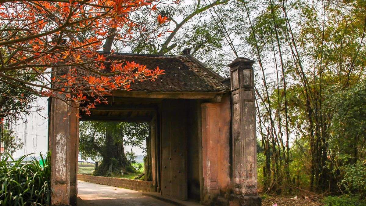 Làng cổ Đường Lâm là địa điểm du lịch đẹp gần Hà Nội
