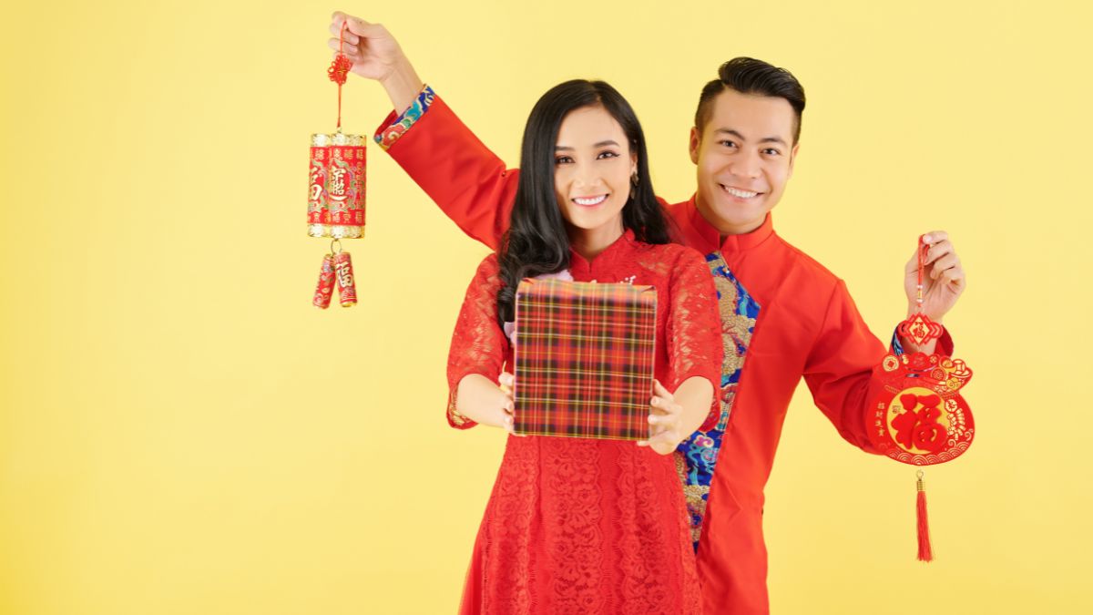 Nên biếu quà Tết vào thời điểm nào là hợp lý?