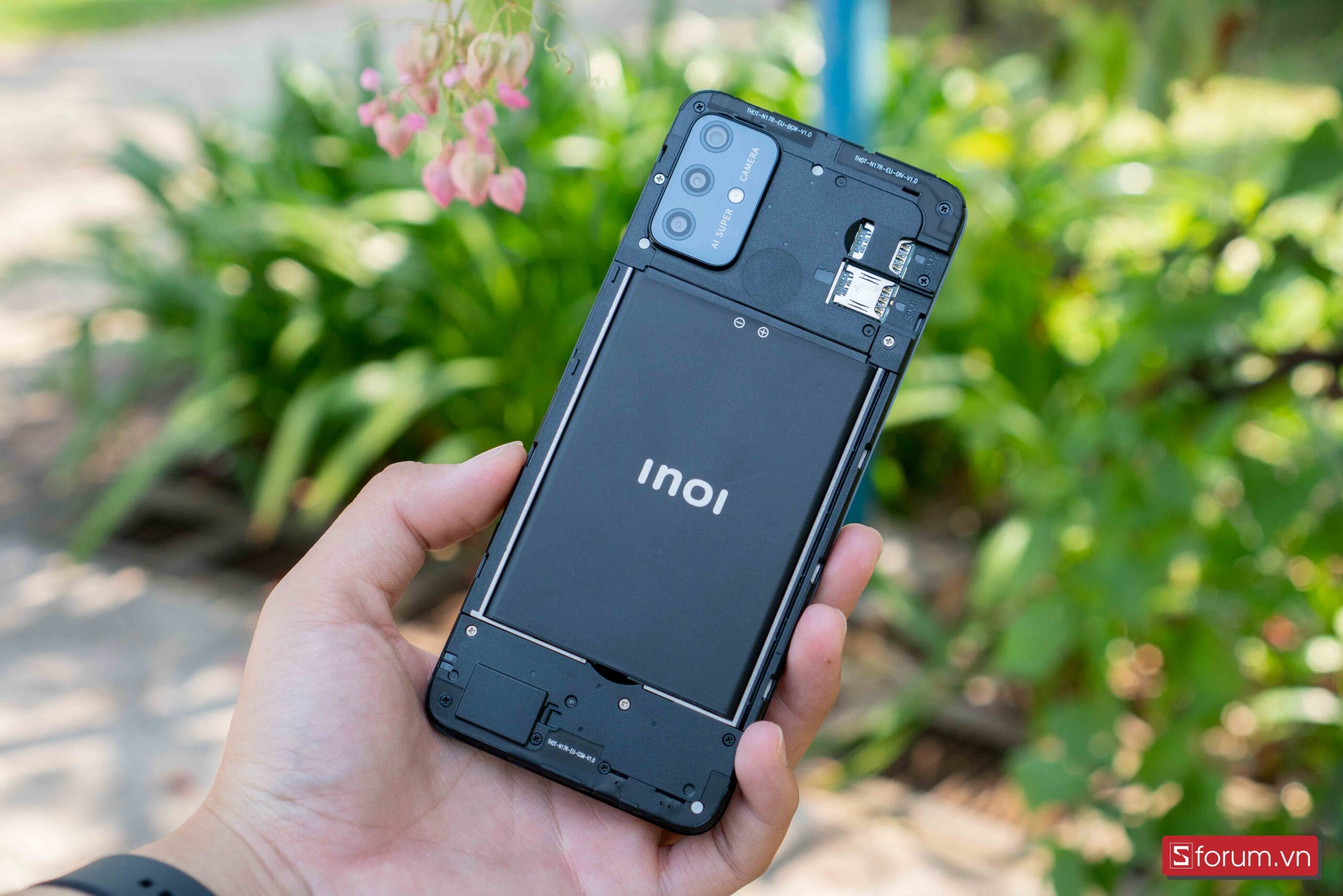 Trên tay INOI A83: Smartphone có mặt lưng và pin tháo rời, hiệu năng ...